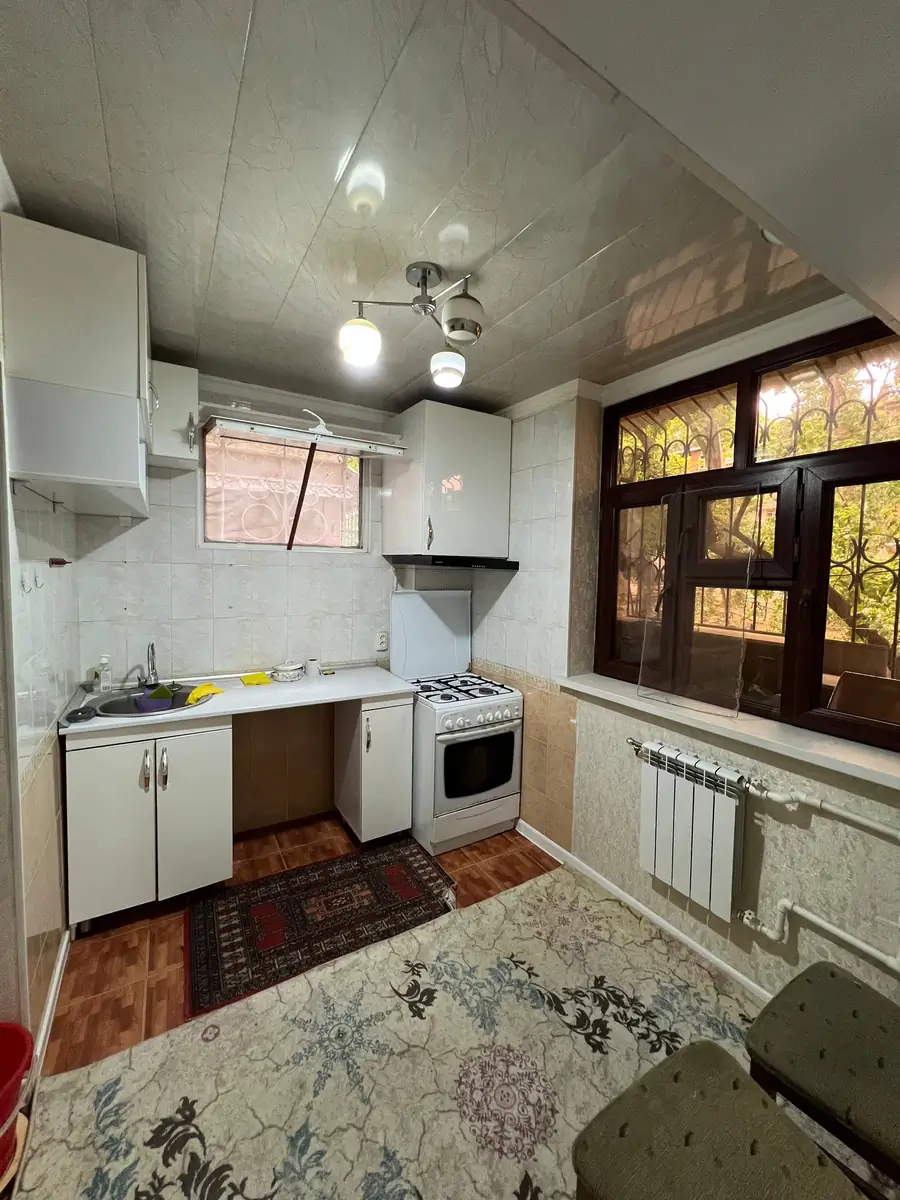 2 xonali kvartira sotiladi − 52 m²