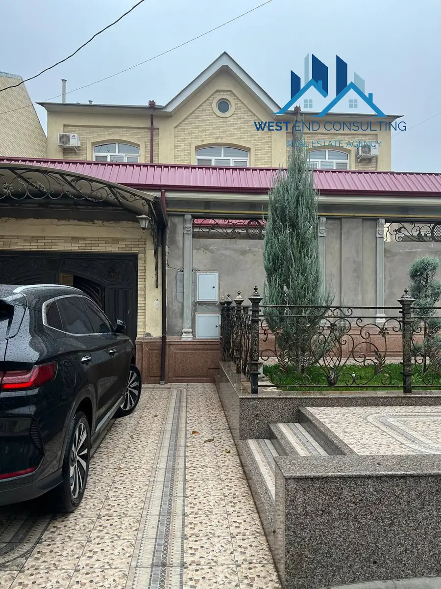 Ijaraga 3 qavatli uy − 420 m²