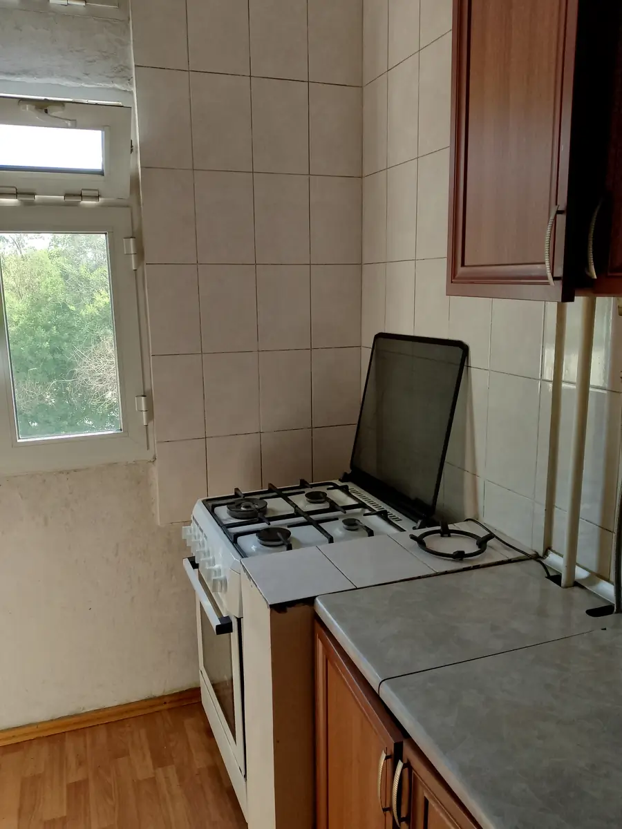 Продается 3-комнатная квартира − 65 м²