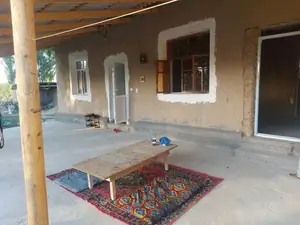 1 qavatli uy − 200 m², 30 sot.