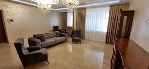Ijaraga 5 dan ortiq xonali kvartira − 184 m²