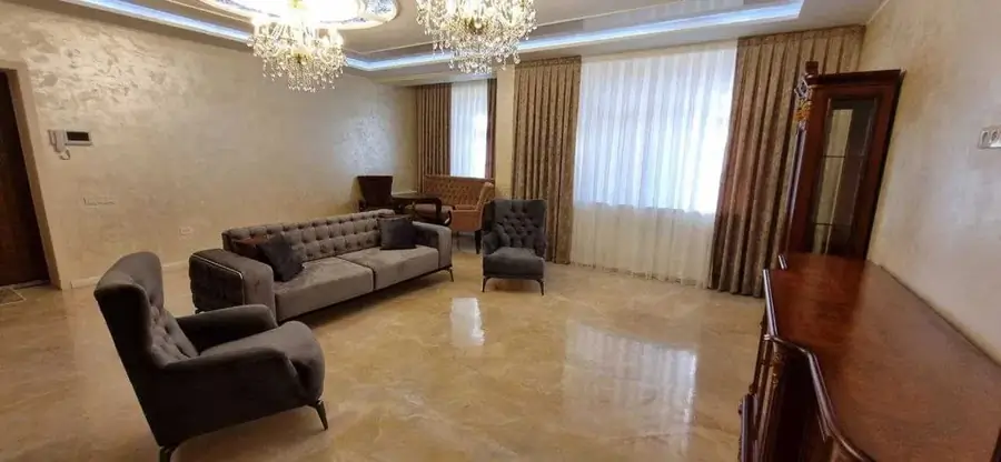 Ijaraga 5 dan ortiq xonali kvartira − 184 m²