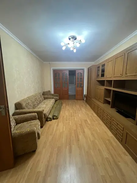 3-комнатная квартира − 80 м², 2/4 этаж