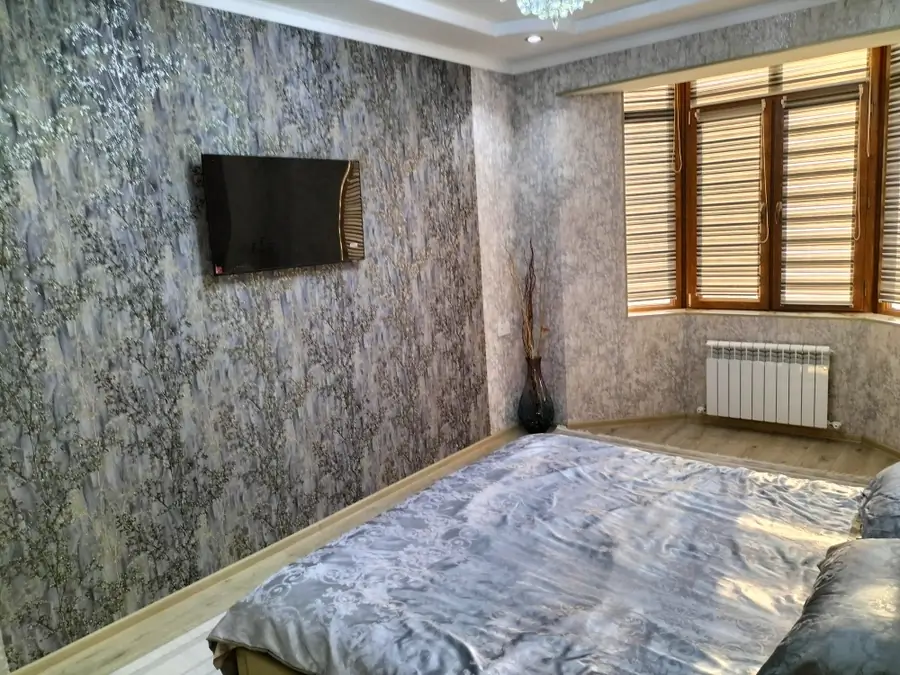 Ijaraga 3 xonali kvartira − 100 m²