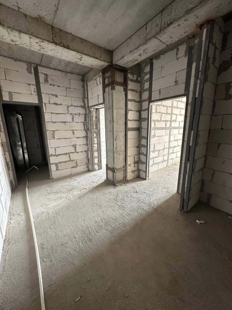 1 xonali kvartira sotiladi − 48 m²