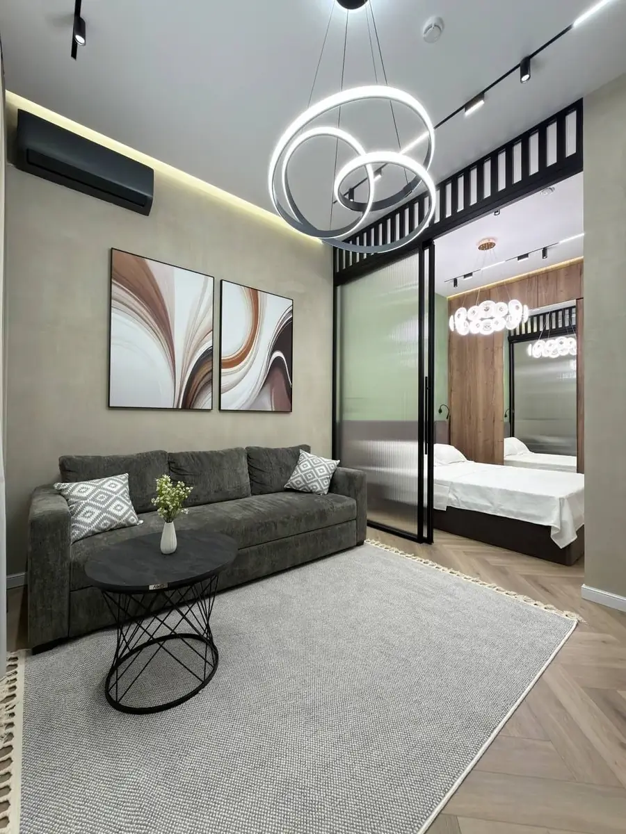 Продается 2-комнатная квартира − 43 м²