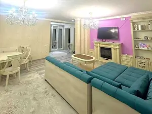3-комнатная квартира − 100 м², 2/4 этаж