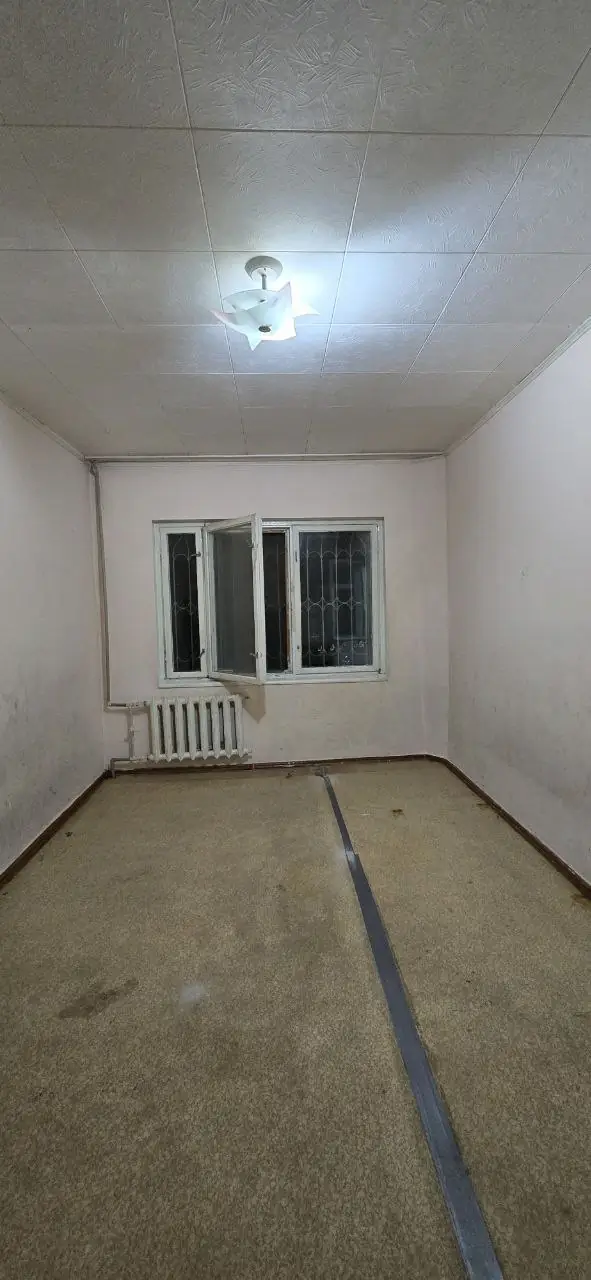 Сдается 1-комнатная квартира − 42 м²