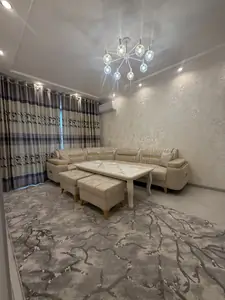 3 xonali kvartira sotiladi − 65 m²