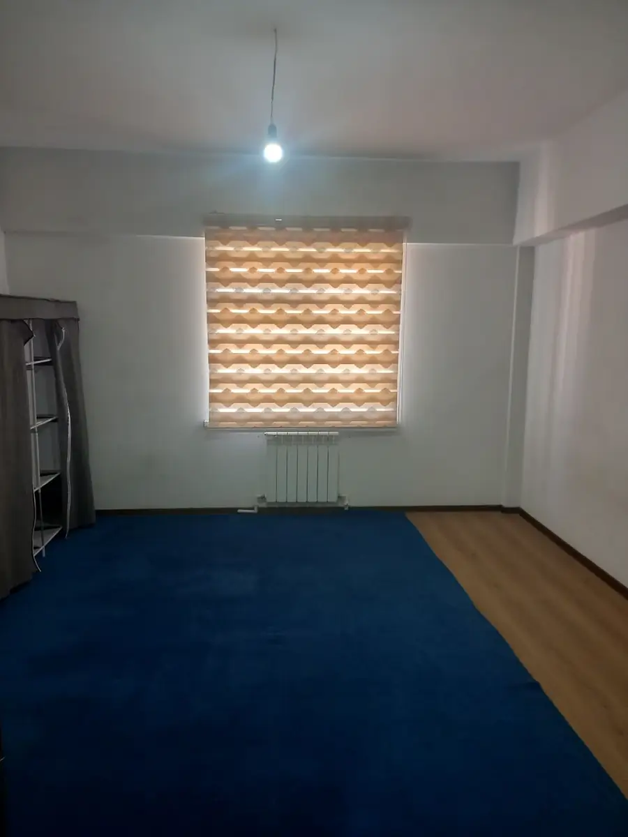 Продается 2-комнатная квартира − 60 м²