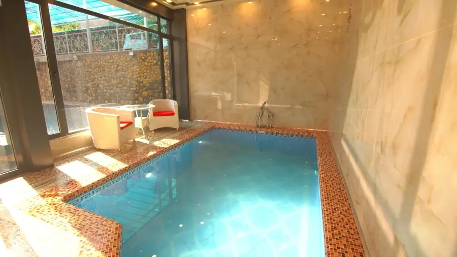 2 qavatli uy sotiladi − 300 m²