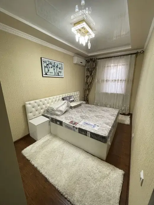 3 xonali kvartira sotiladi − 75 m²