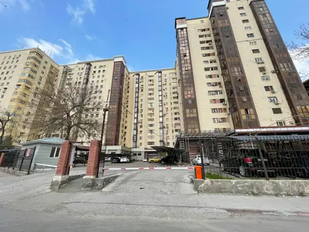 4-комнатная квартира − 140 м², 12/16 этаж