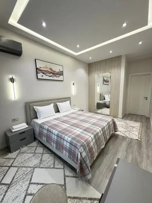 Продается 2-комнатная квартира − 83 м²
