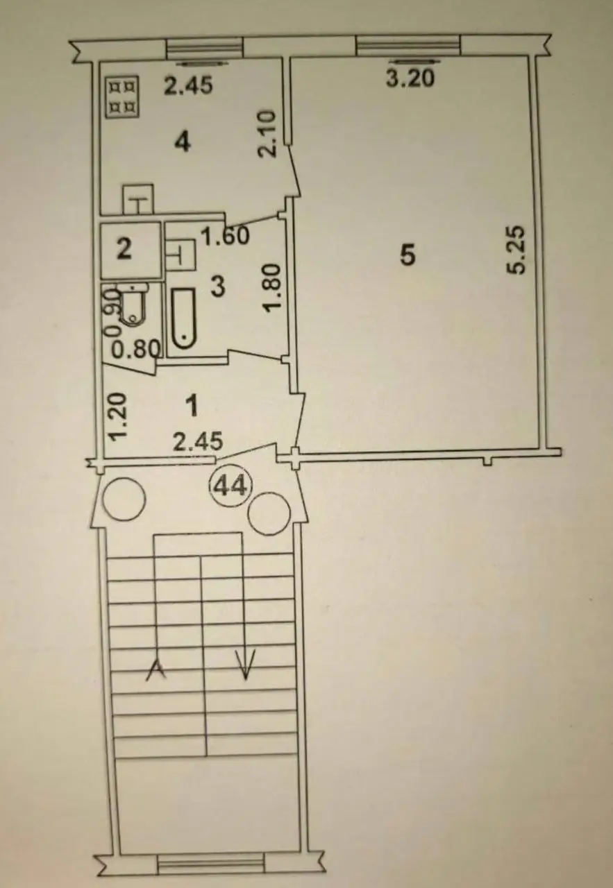 Продается 1-комнатная квартира − 28 м²