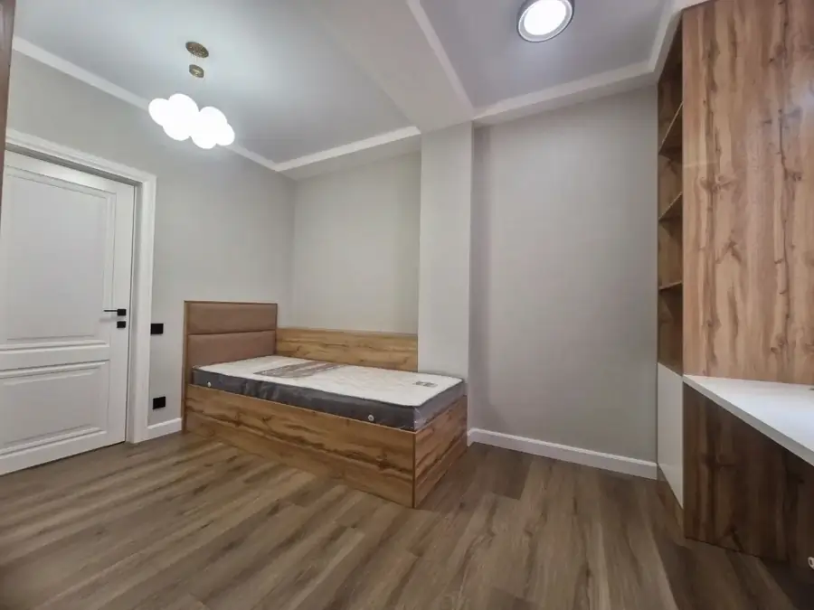 Продается 3-комнатная квартира − 86 м²