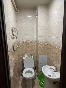 2 xonali kvartira sotiladi − 42 m²