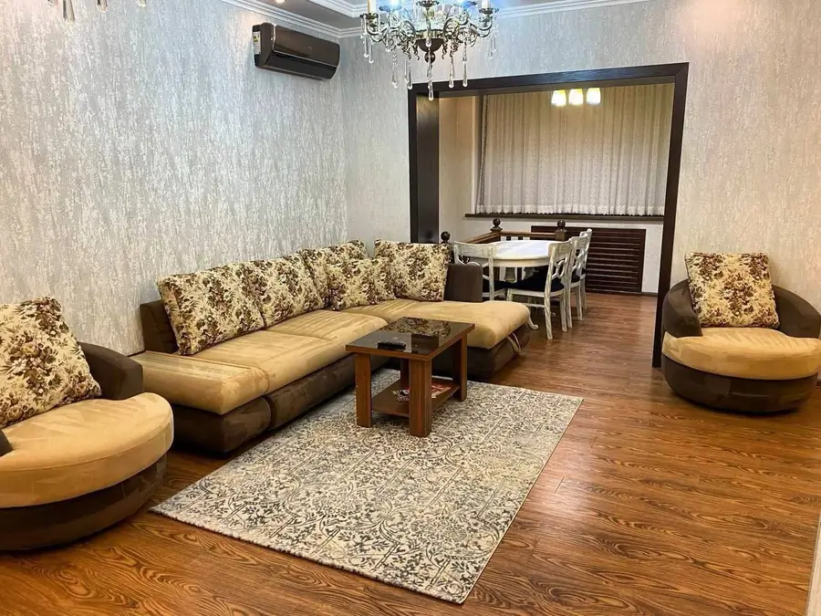 Сдается 3-комнатная квартира − 110 м²