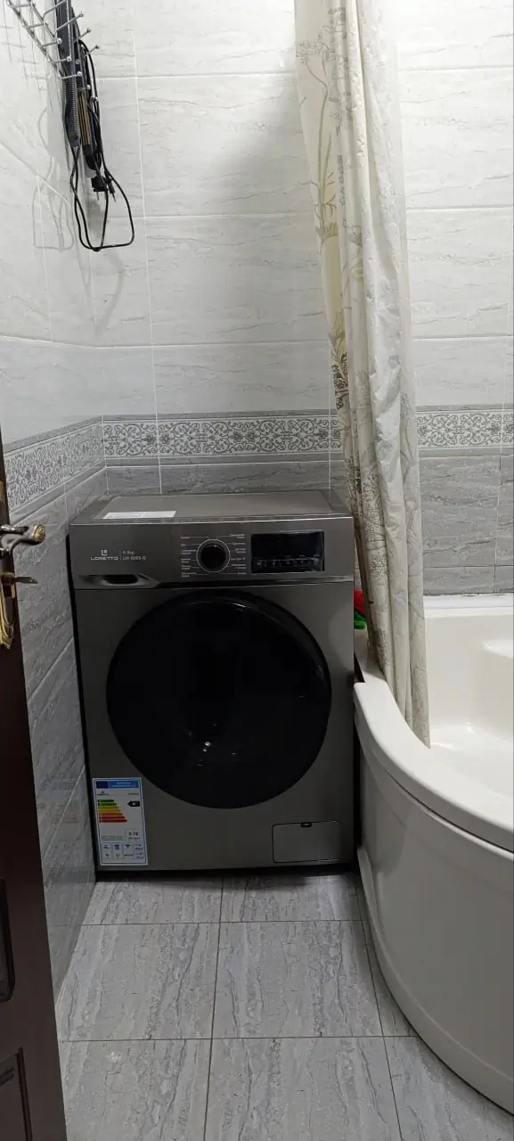3 xonali kvartira sotiladi − 50 m²