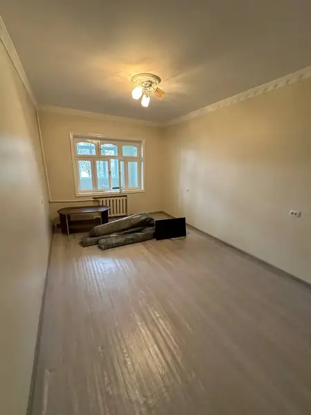 2-комнатная квартира − 60 м², 1/5 этаж