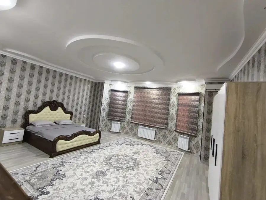 Ijaraga 4 xonali kvartira − 130 m²