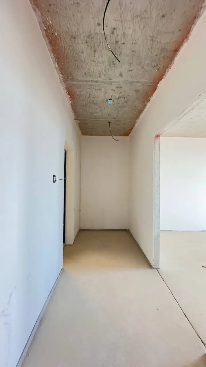 Продается 2-комнатная квартира − 47 м²