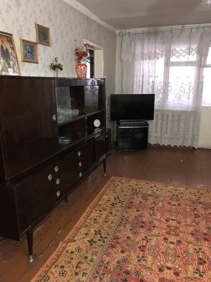 Продается 2-комнатная квартира − 50.6 м²