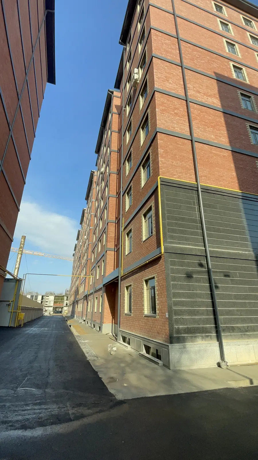 Продается 2-комнатная квартира − 50.4 м²