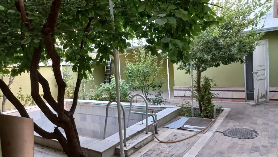 2 qavatli uy sotiladi − 250 m²