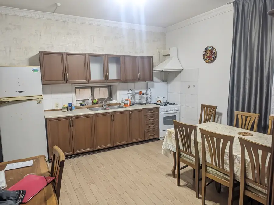 Ijaraga ofis − 400 m²
