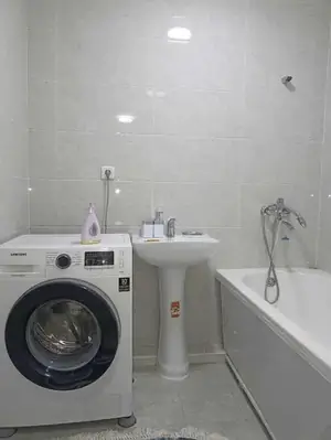 Ijaraga 3 xonali kvartira − 100 m²