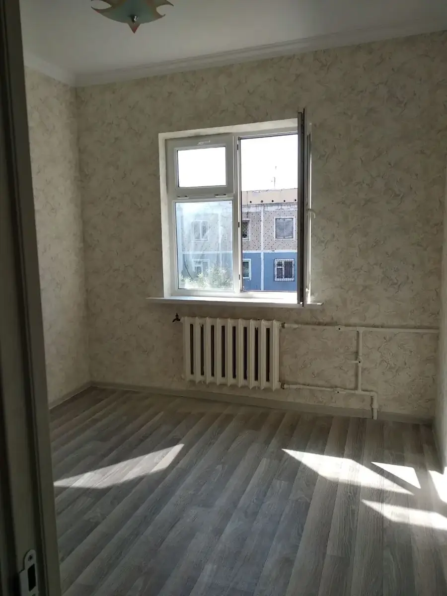 Продается 3-комнатная квартира − 77 м²