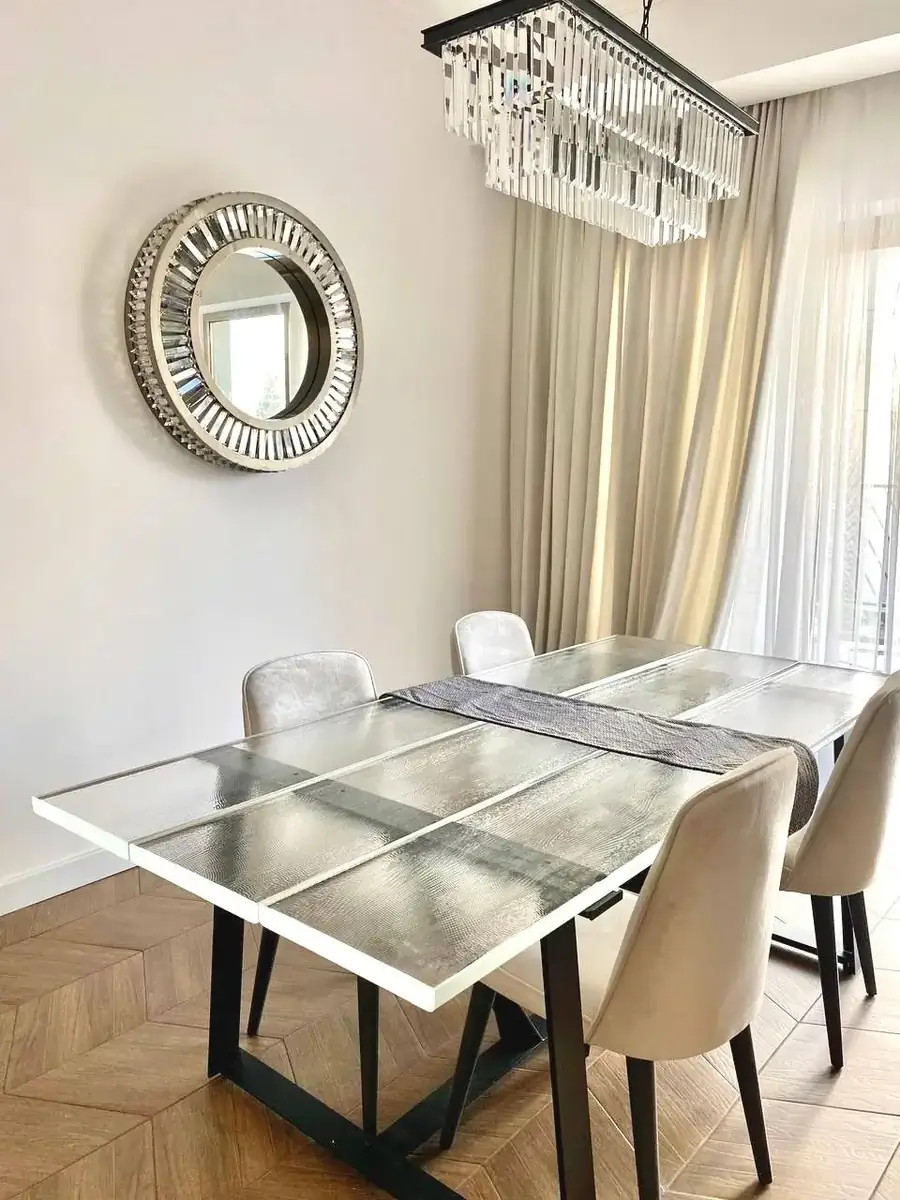 Сдается 3-комнатная квартира − 122 м²