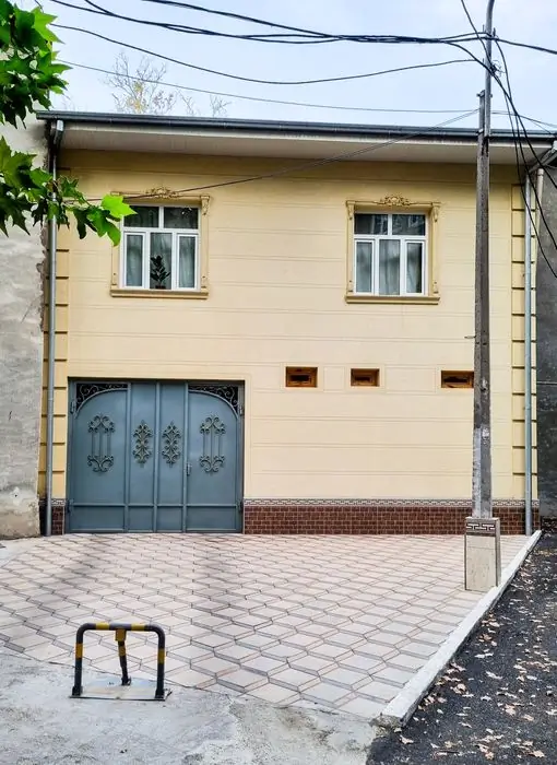 2 qavatli uy − 290 m², 290 sot. 