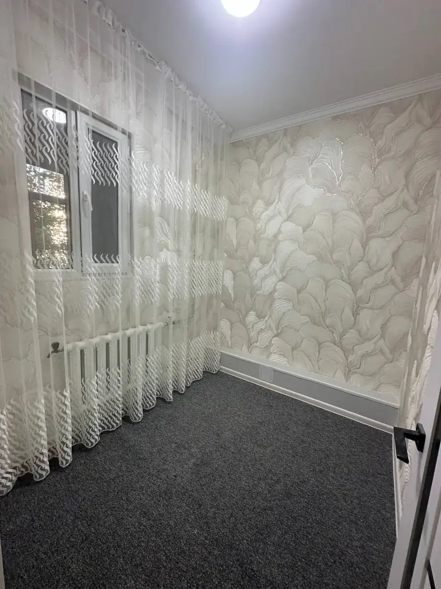 1 xonali kvartira sotiladi − 38 m²
