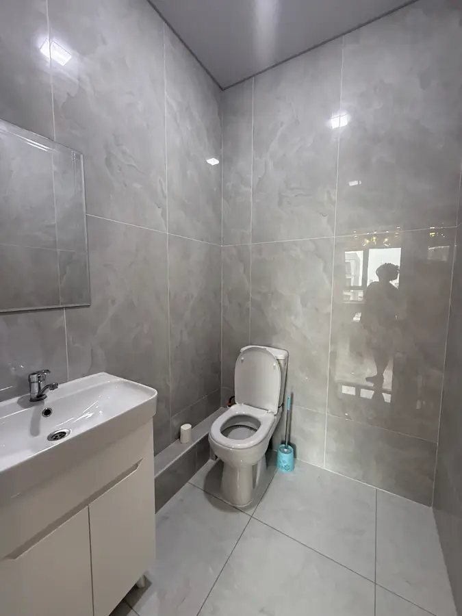 3 xonali kvartira sotiladi − 65 m²