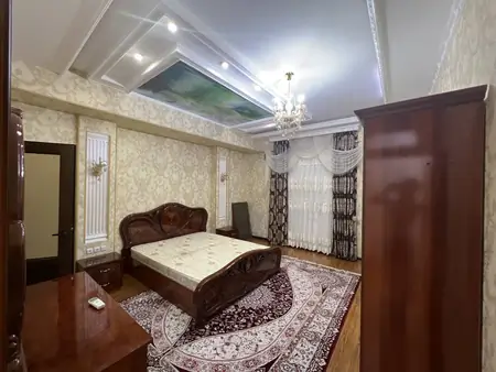 Более 5-комнатная квартира − 168 м², 3/5 этаж