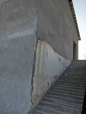 Savdo-sotiq maydoni − 1300 m², 2/2 qavat