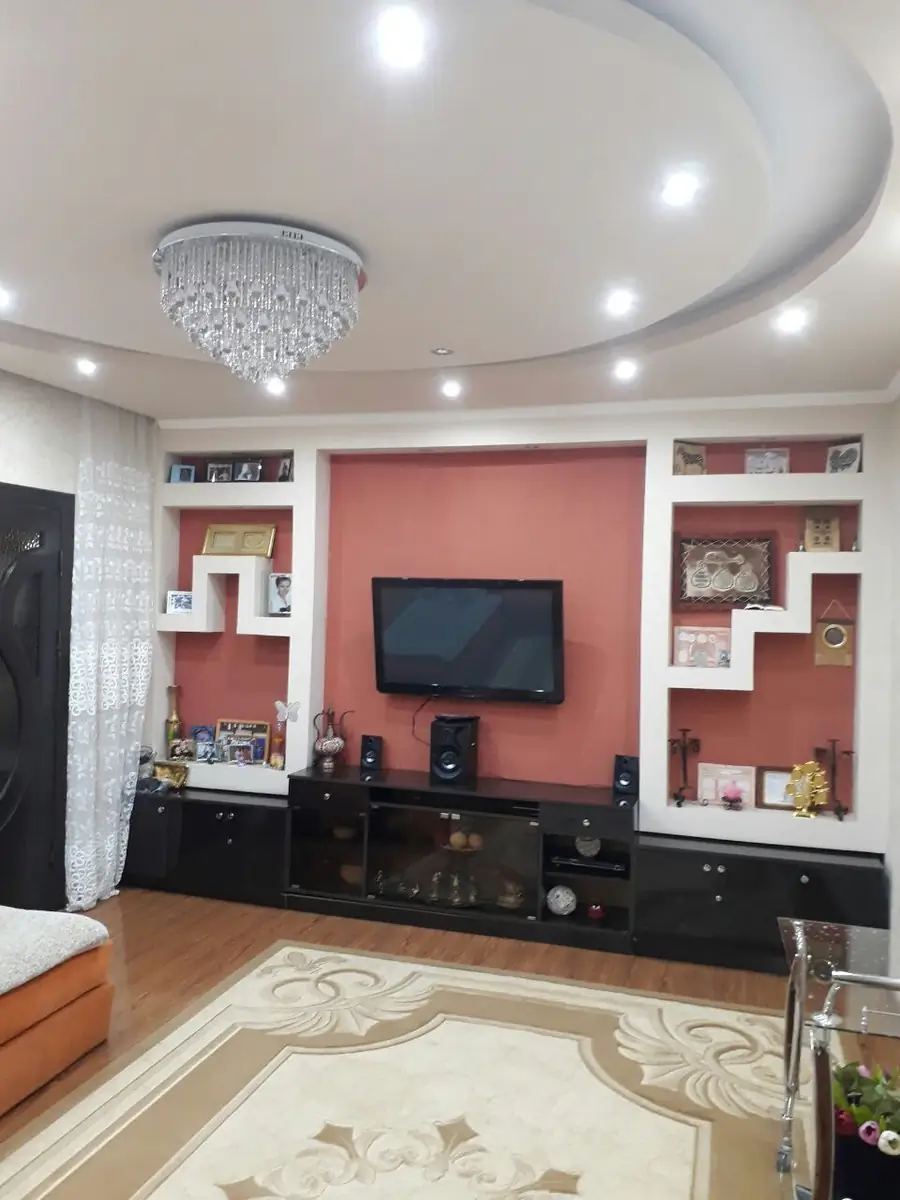 2 xonali kvartira sotiladi − 57 m²