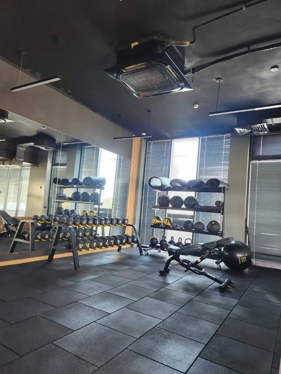 3 xonali kvartira sotiladi − 73 m²