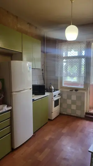 Сдается 2-комнатная квартира − 60 м²