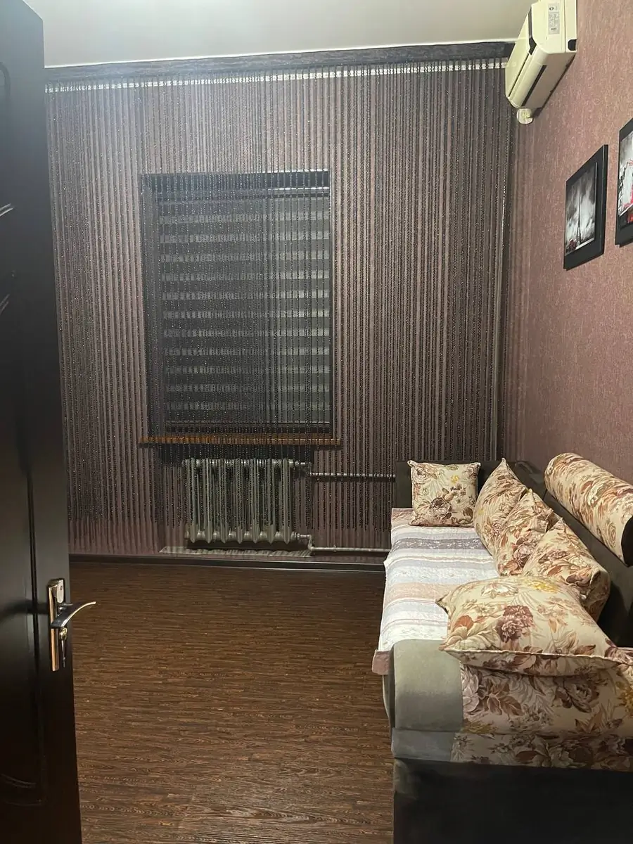 2 xonali kvartira sotiladi − 55 m²