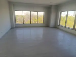 Ijaraga ofis − 300 m²