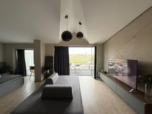 4 xonali kvartira − 139 m², 8/8 qavat