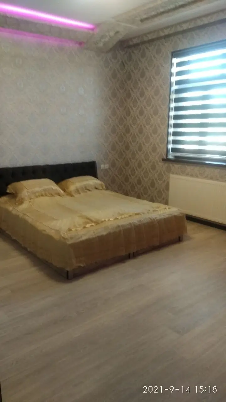 Сдается 4-этажный дом − 460 м²