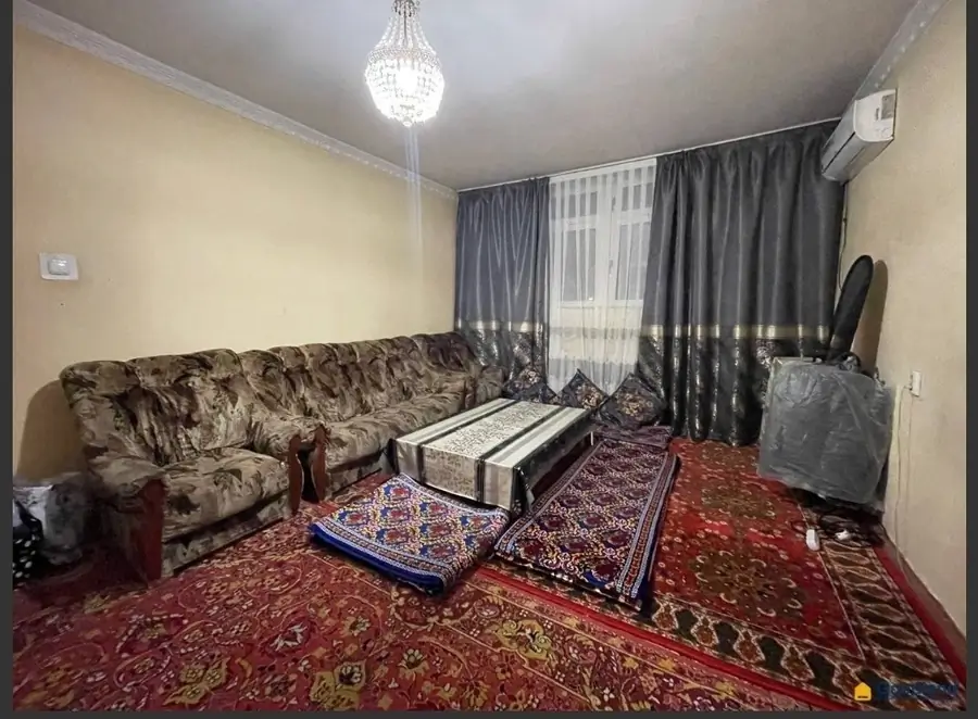 Продается Более 5-комнатная квартира − 190 м²