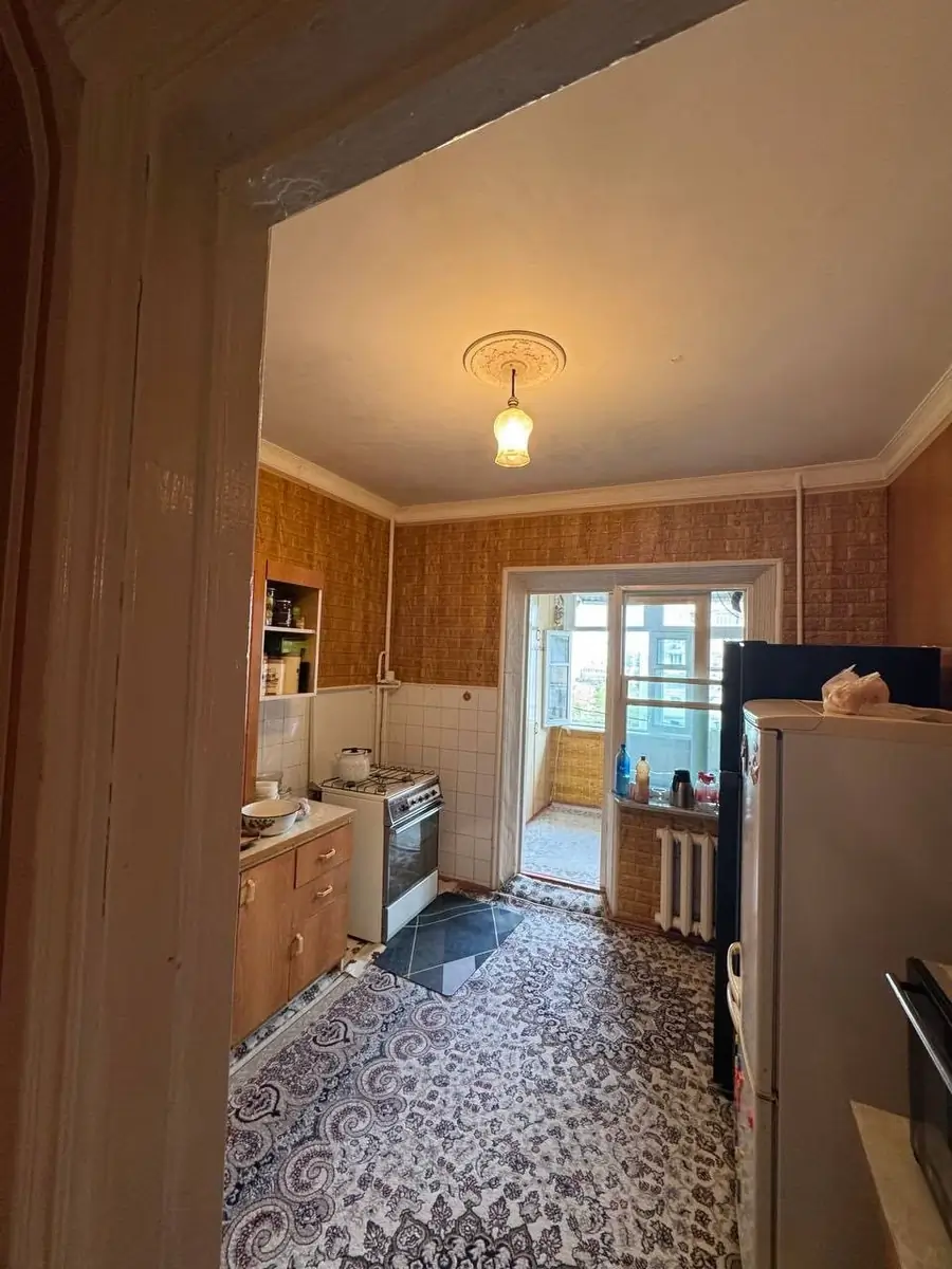 3 xonali kvartira sotiladi − 78 m²