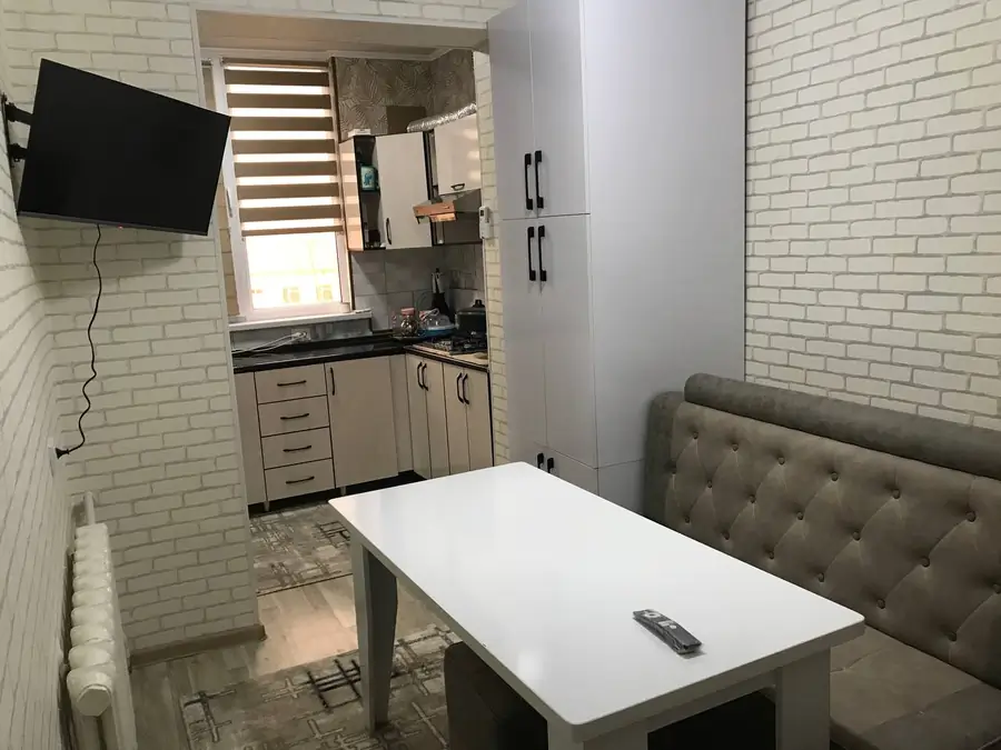 Продается Более 5-комнатная квартира − 120 м²