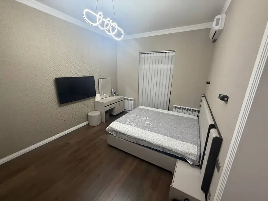 Ijaraga 3 qavatli uy − 400 m²