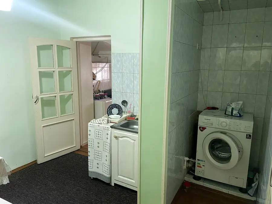 3 xonali kvartira sotiladi − 65 m²